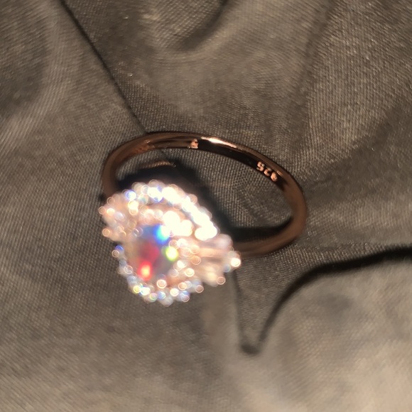 Ring - Picture 3 of 3